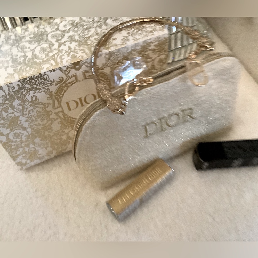 Beautiful original Dior bag with Dior addict lipstick holder - Picture 2 of 8